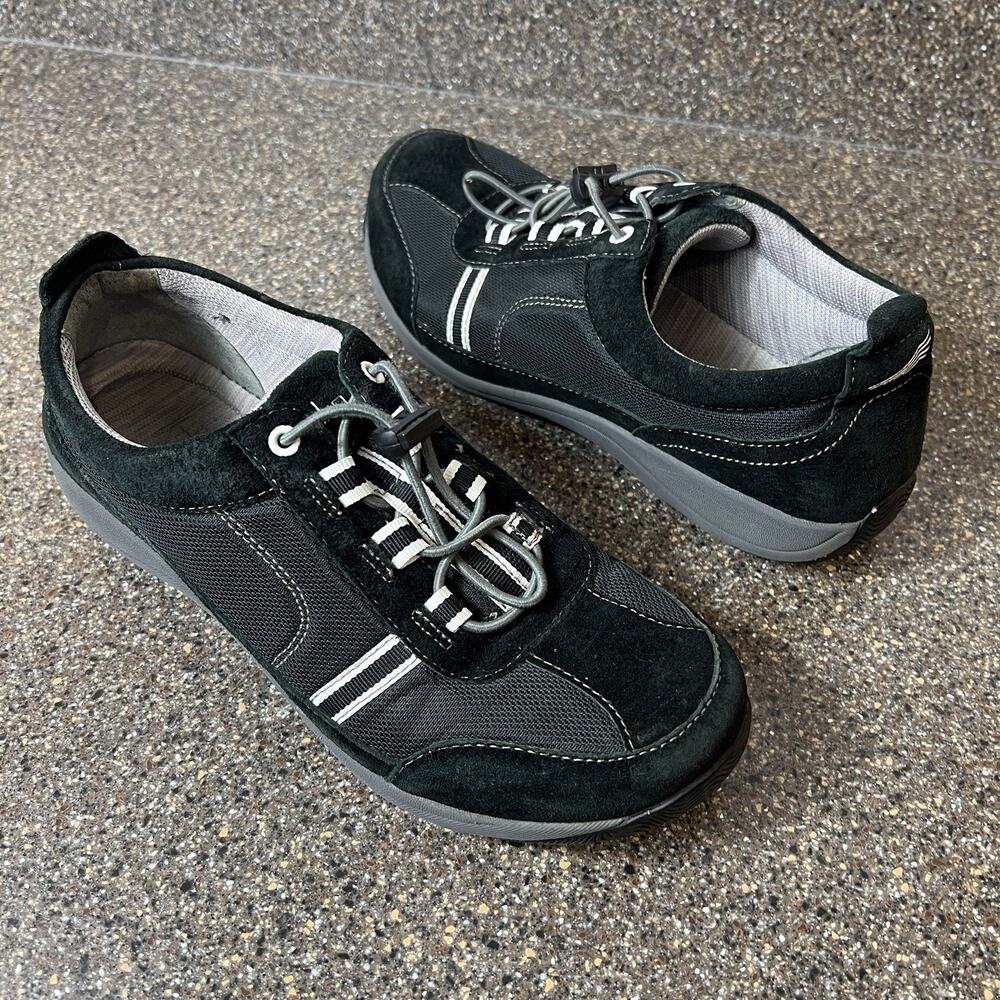 Dansko Black Suede Lace Up Low Walking Shoes Sneakers Womens Size EU 39 US 8-8.5